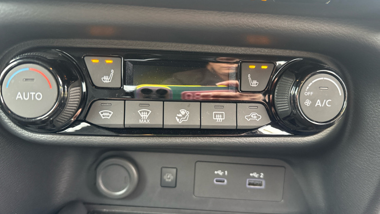 Nissan Juke 1.0 DiG-T Tekna 5dr Petrol Hatchback